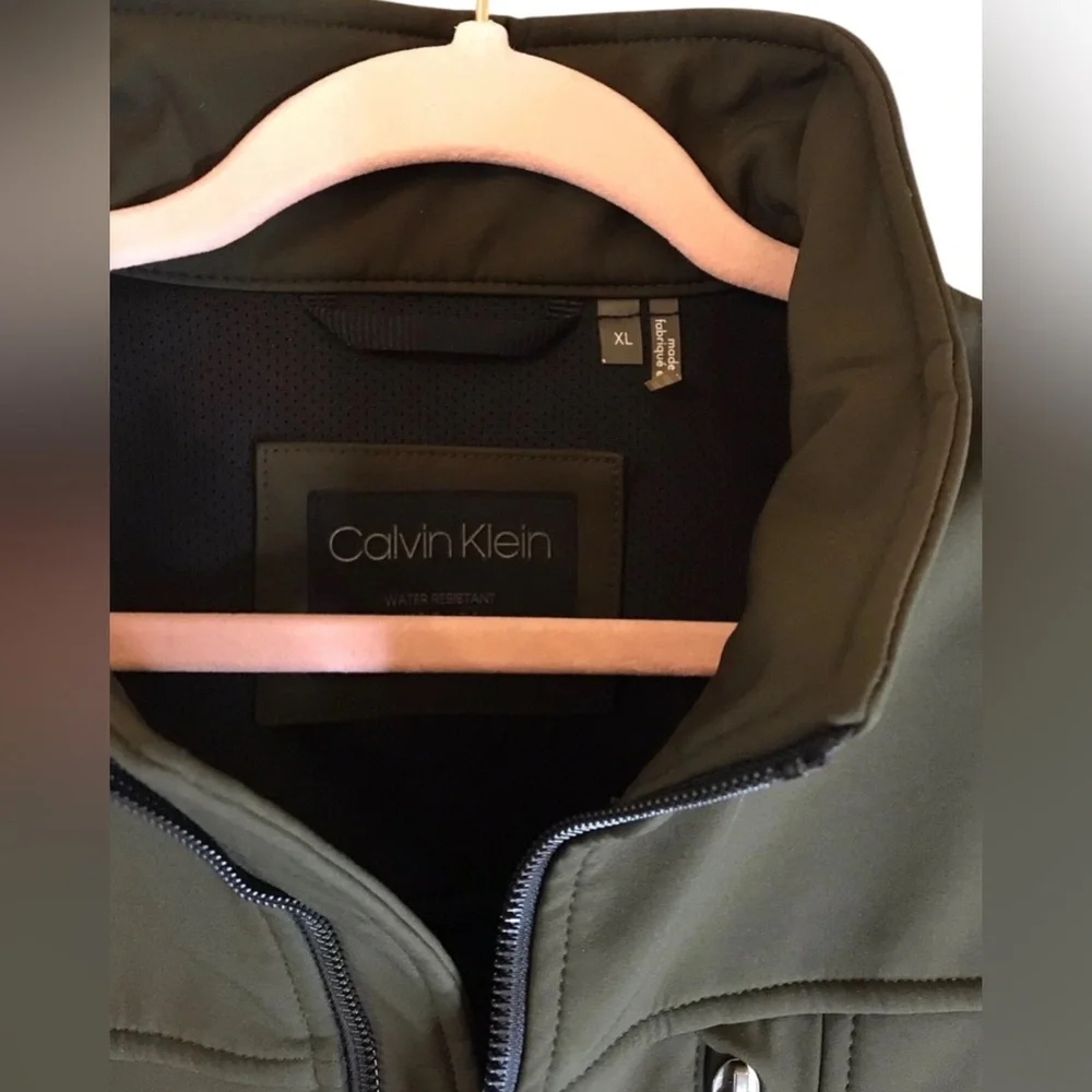 Calvin Klein Men’s Jacket XL Green‎ Softshell Water Resistant 4-Way Stretch NWOT